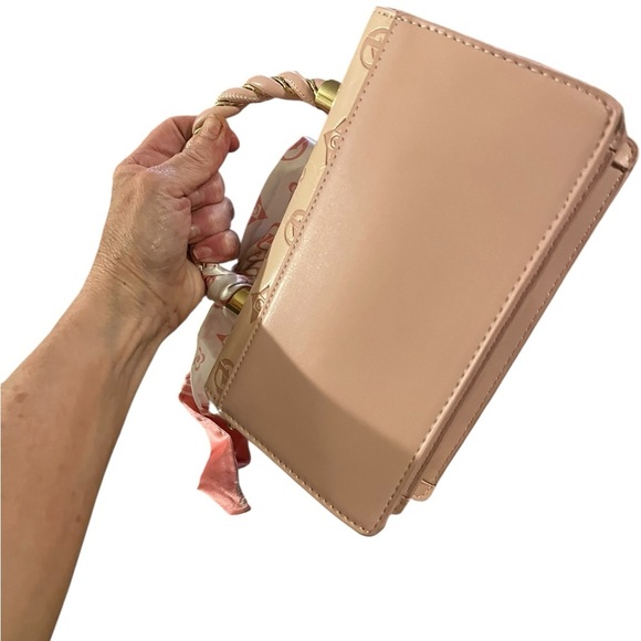 Stylish Pink Mini Bag with Vow scarf - Picture 5 of 6